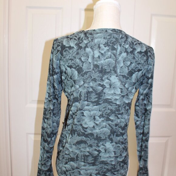 Athleta Momentum - Floral - Fabulous! - Picture 4 of 5